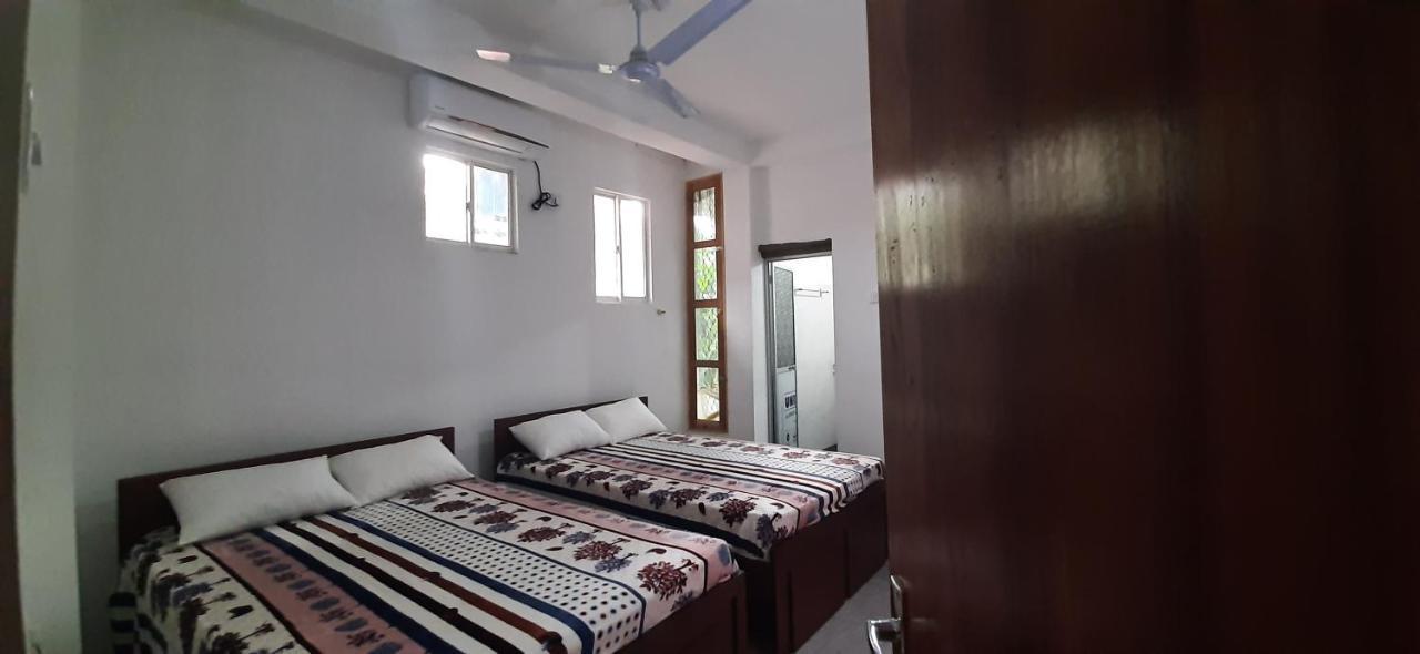 Mangohut Joy Appartement Anuradhapura Buitenkant foto