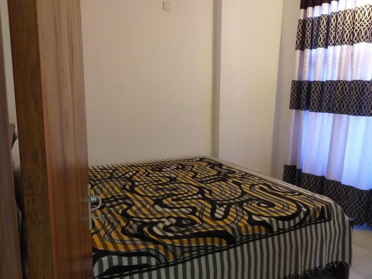Mangohut Joy Appartement Anuradhapura Buitenkant foto
